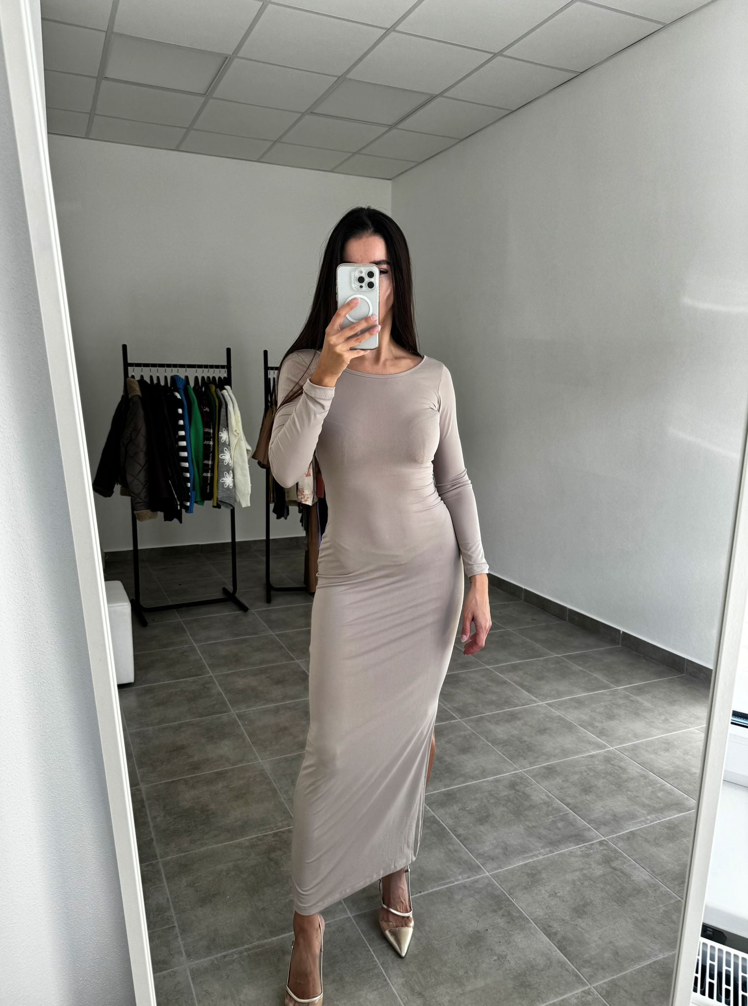 Béžové dlhé elastické šaty | Nudea